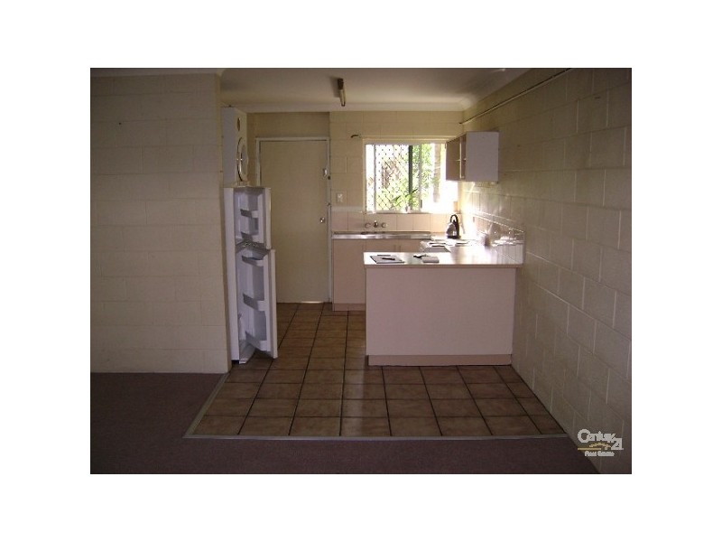 2/120 Greenslopes St, Edge Hill QLD 4870