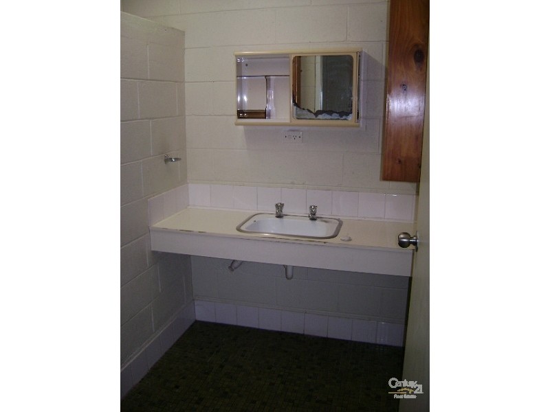 2/120 Greenslopes St, Edge Hill QLD 4870