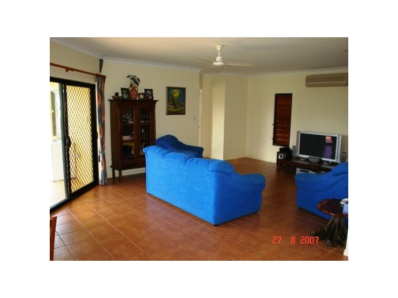 10 Arno Terrace, Bentley Park QLD 4869