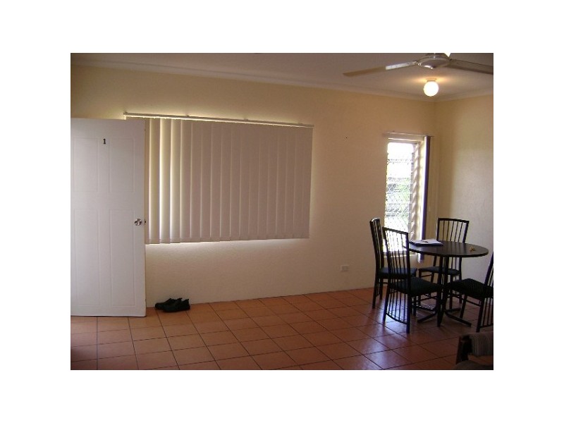 1/113 Buchan St, Bungalow QLD 4870