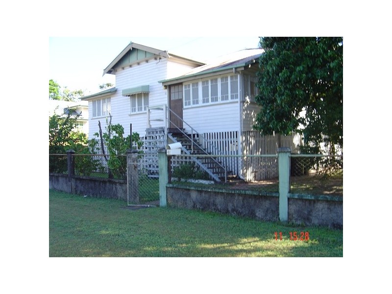 41 Little St, Manunda QLD 4870