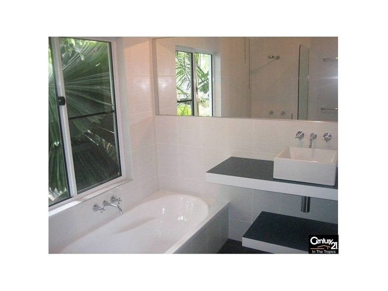 3 Ponticello Street, Whitfield QLD 4870