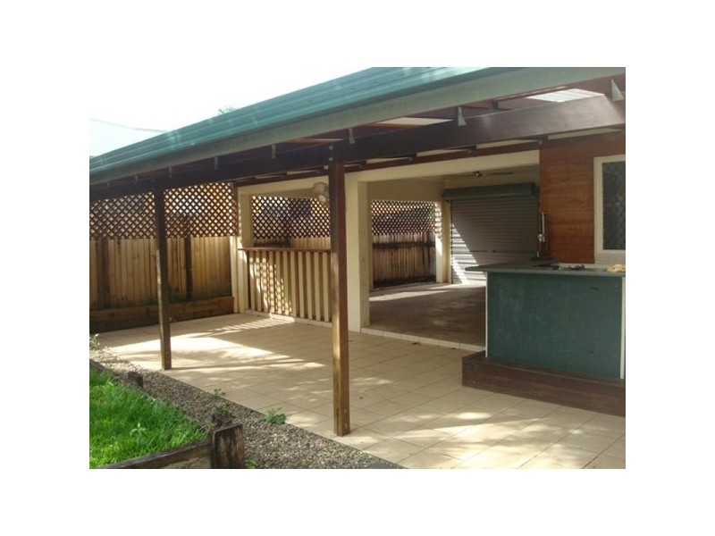 8 Fairley Street, Redlynch QLD 4870