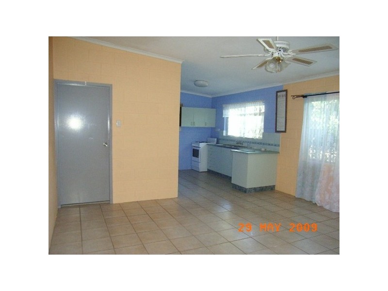 4/5 Sandown Close, Woree QLD 4868