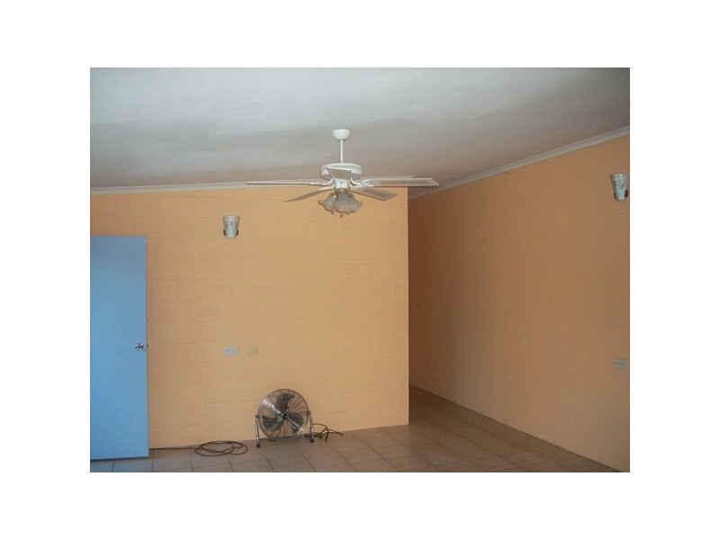 4/5 Sandown Close, Woree QLD 4868