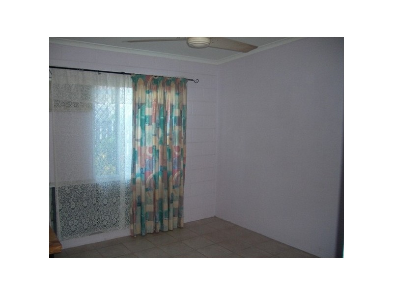 4/5 Sandown Close, Woree QLD 4868