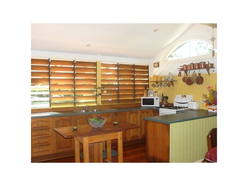 32 Machans Street, Machans Beach QLD 4878