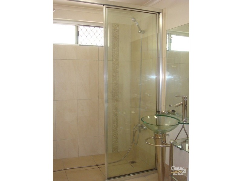 20 Girralong Street, Woree QLD 4868