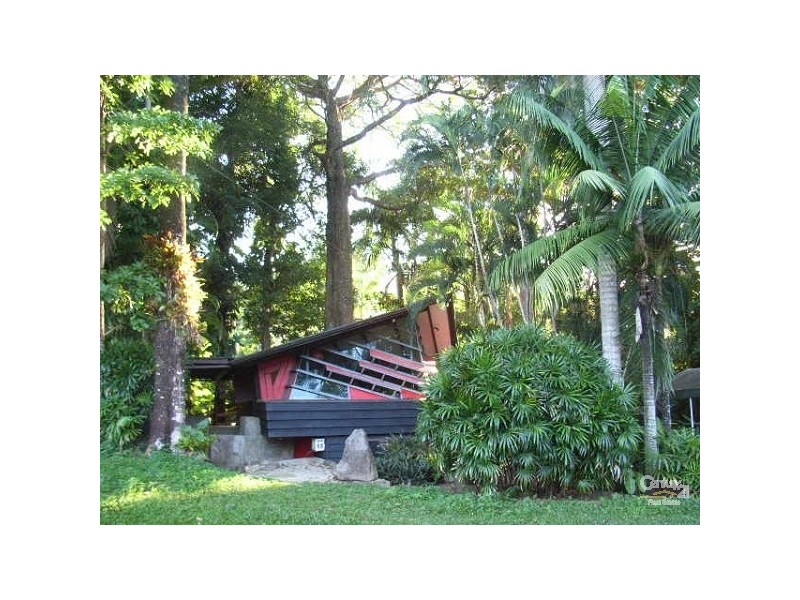 16 Heavey Crescent, Whitfield QLD 4870