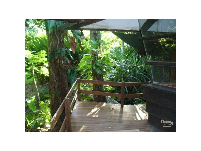 16 Heavey Crescent, Whitfield QLD 4870