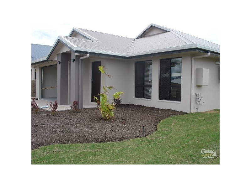 20 Moojeeba Way, Trinity Park QLD 4879