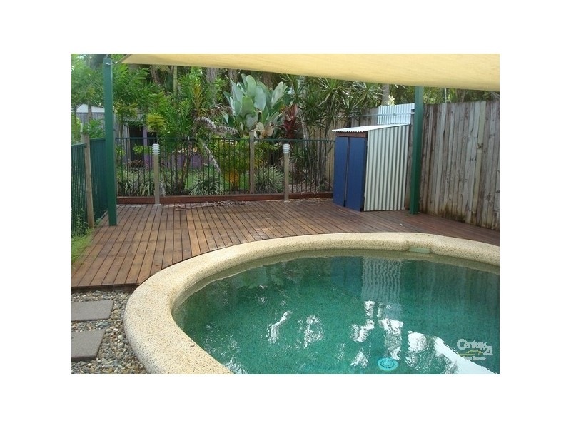 8 Fairley Street, Redlynch QLD 4870