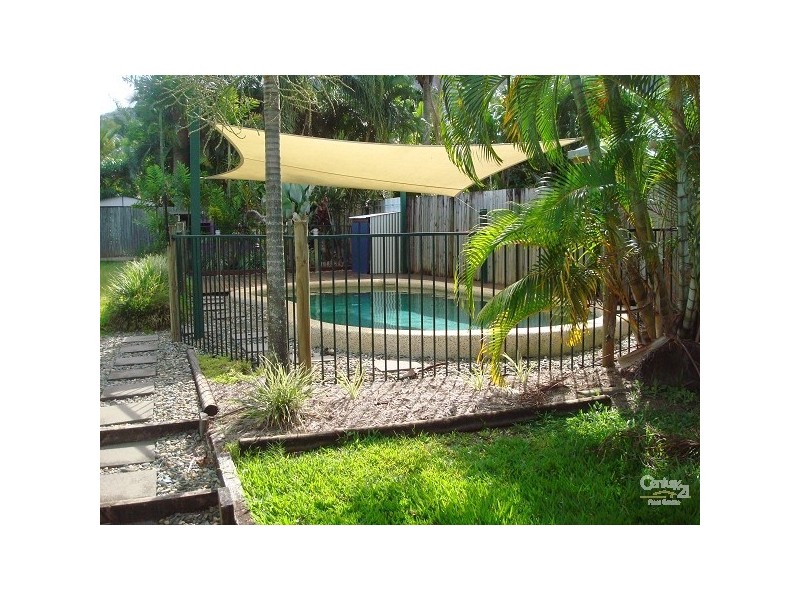 8 Fairley Street, Redlynch QLD 4870