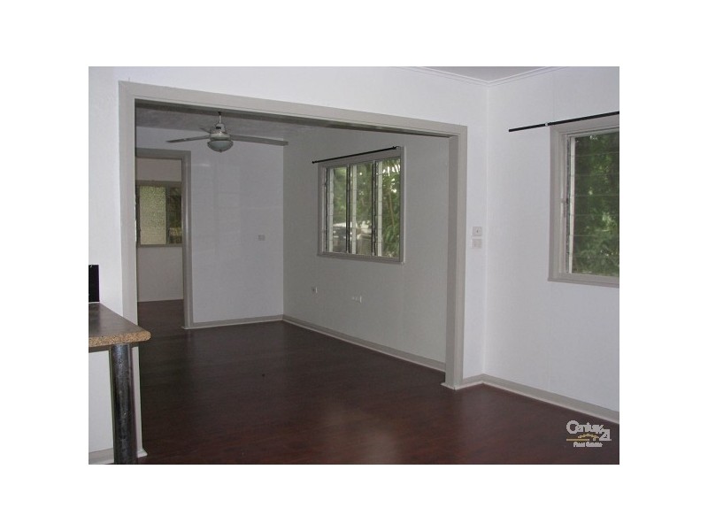 37 Hibiscus Lane, Holloways Beach QLD 4878