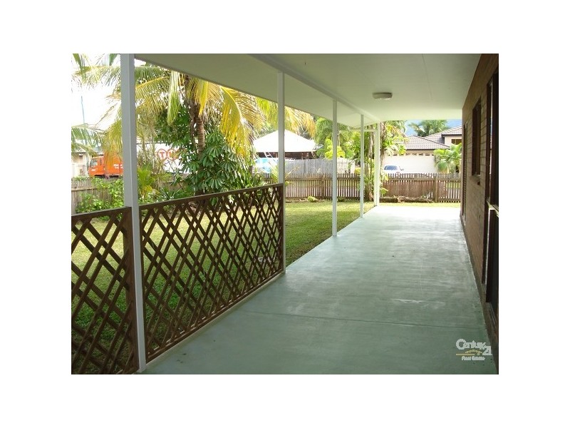 20 Riverside Parade, Trinity Park QLD 4879