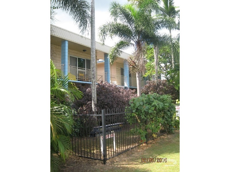 7/14 Curtain, Westcourt QLD 4870