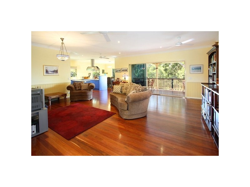 167 Red Cedar Road, Pullenvale QLD 4069