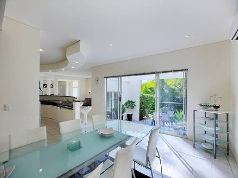 14 Martens Place, Brookfield QLD 4069