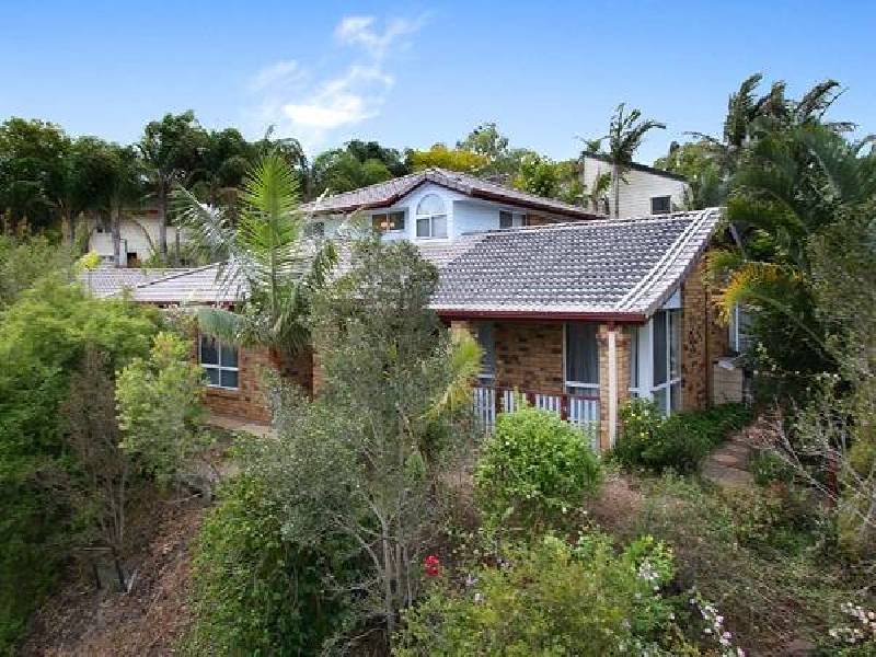 2 Brookvale Close, Kenmore Hills QLD 4069