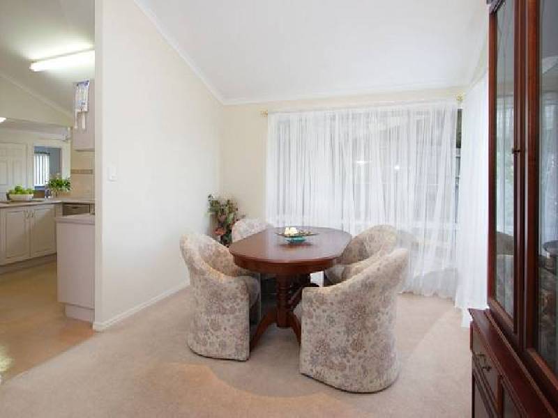 2 Brookvale Close, Kenmore Hills QLD 4069