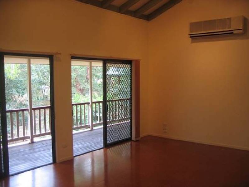 5 Fleming Road, Chapel Hill QLD 4069