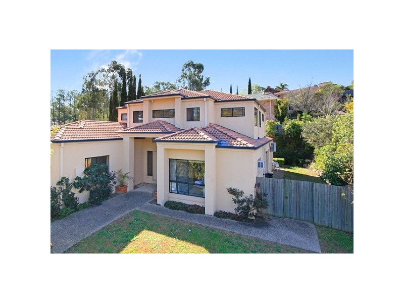 2 Evergreen Close, Kenmore QLD 4069
