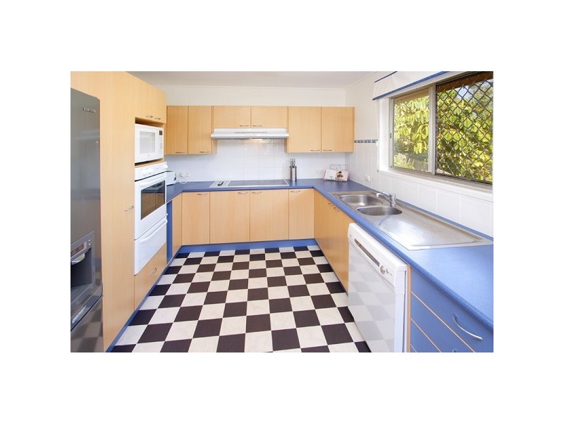 12 Cassandra Street, Chapel Hill QLD 4069