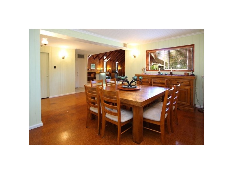 99 Burbong Street, Chapel Hill QLD 4069