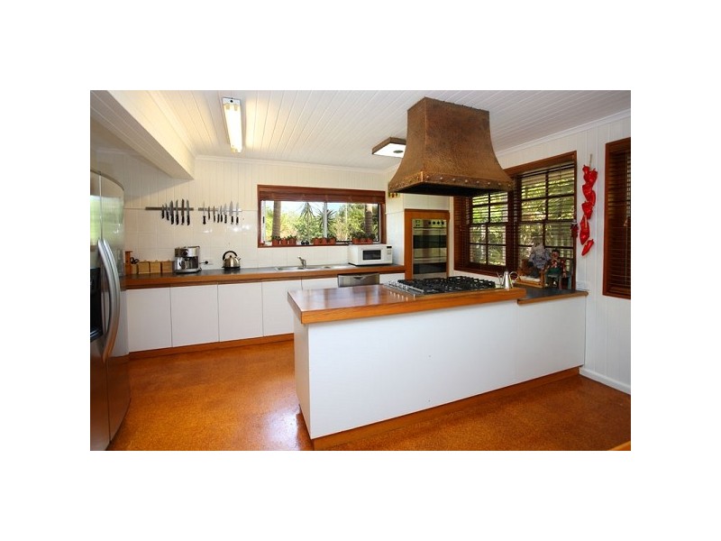 99 Burbong Street, Chapel Hill QLD 4069