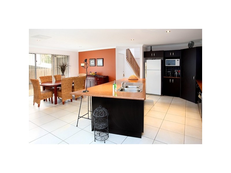 5 Lomandra Place, Chapel Hill QLD 4069