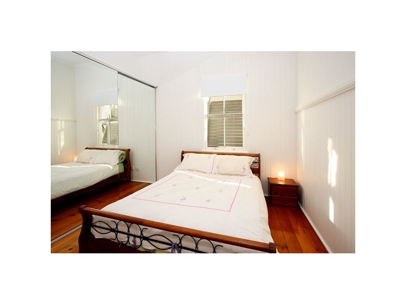 37 Doggett Street, Newstead QLD 4006