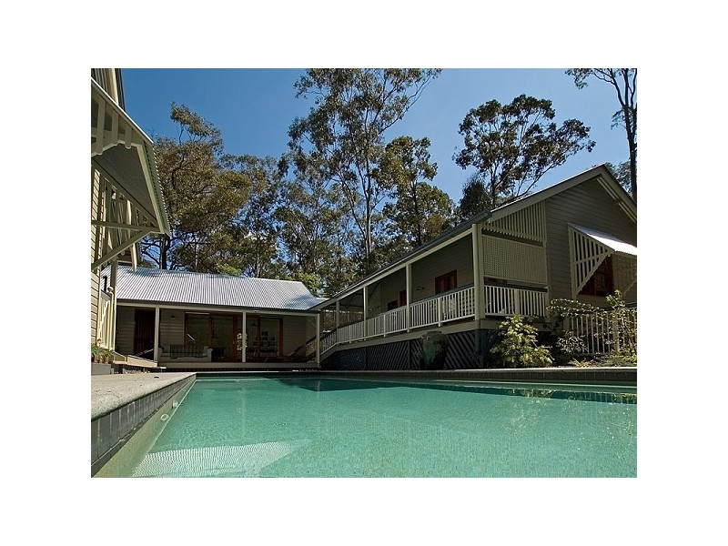 112 Airlie Road, Pullenvale QLD 4069