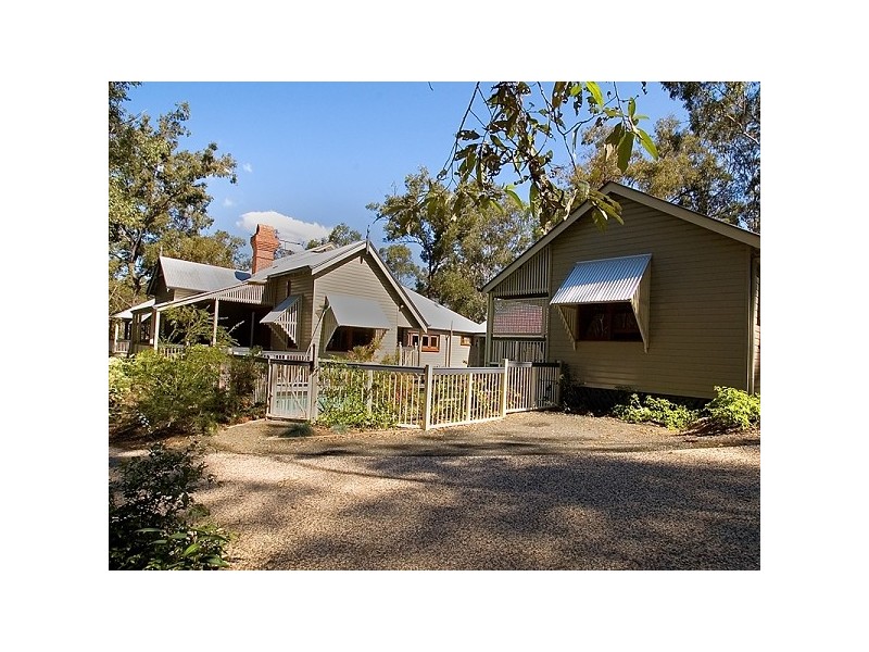 112 Airlie Road, Pullenvale QLD 4069