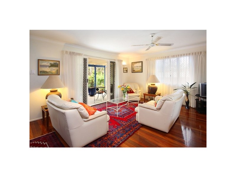 32 Cedarleigh Road, Kenmore QLD 4069