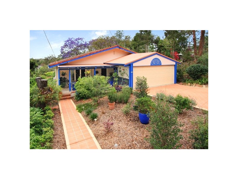32 Cedarleigh Road, Kenmore QLD 4069
