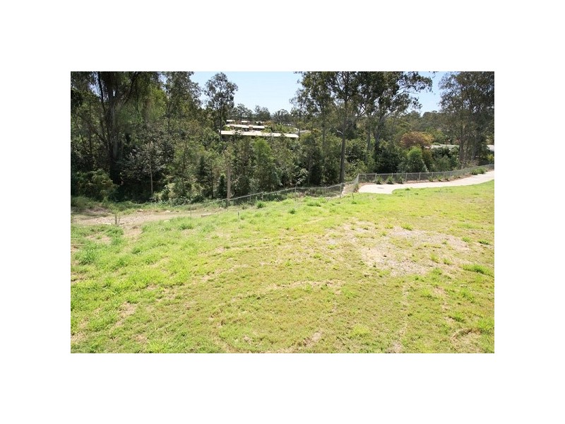 16 Caber Street, Kenmore QLD 4069