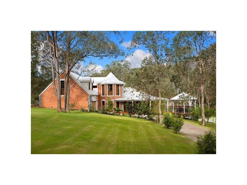 126 Huntingdale Street, Pullenvale QLD 4069