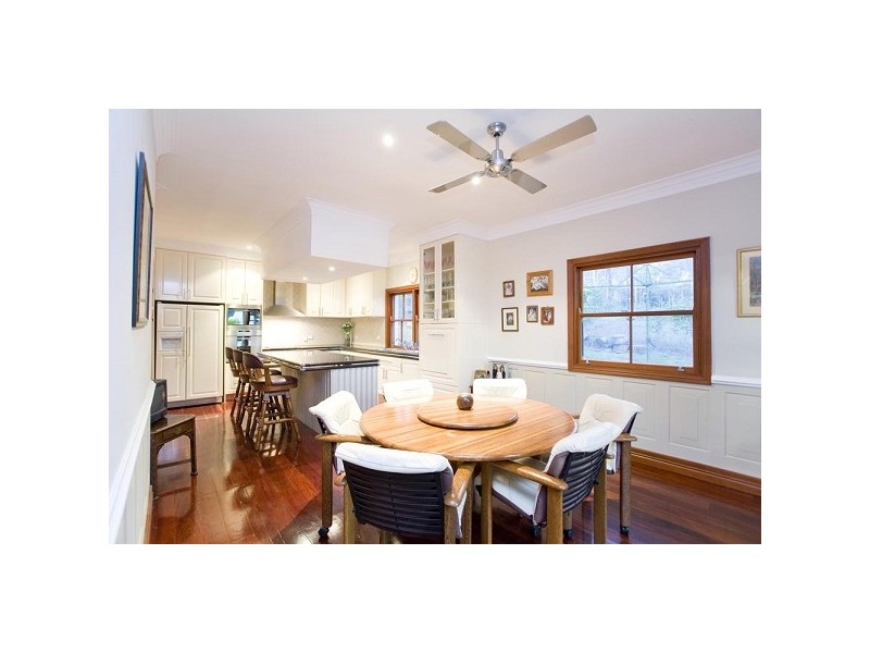 126 Huntingdale Street, Pullenvale QLD 4069