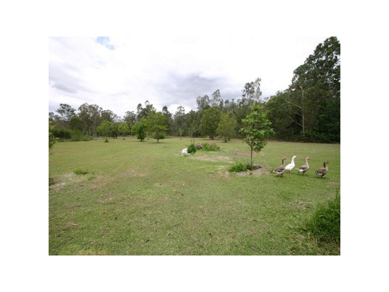 623 Hawkesbury Road, Anstead QLD 4070