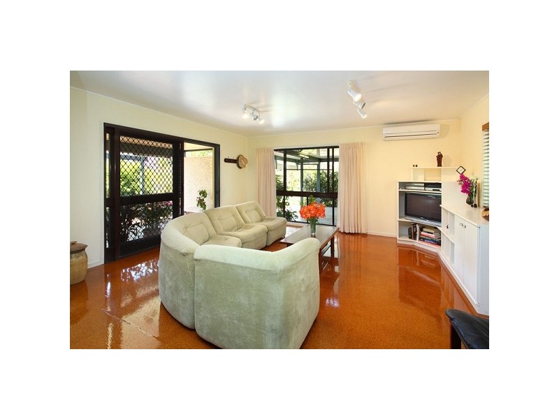 50 Gubberley Street, Kenmore QLD 4069