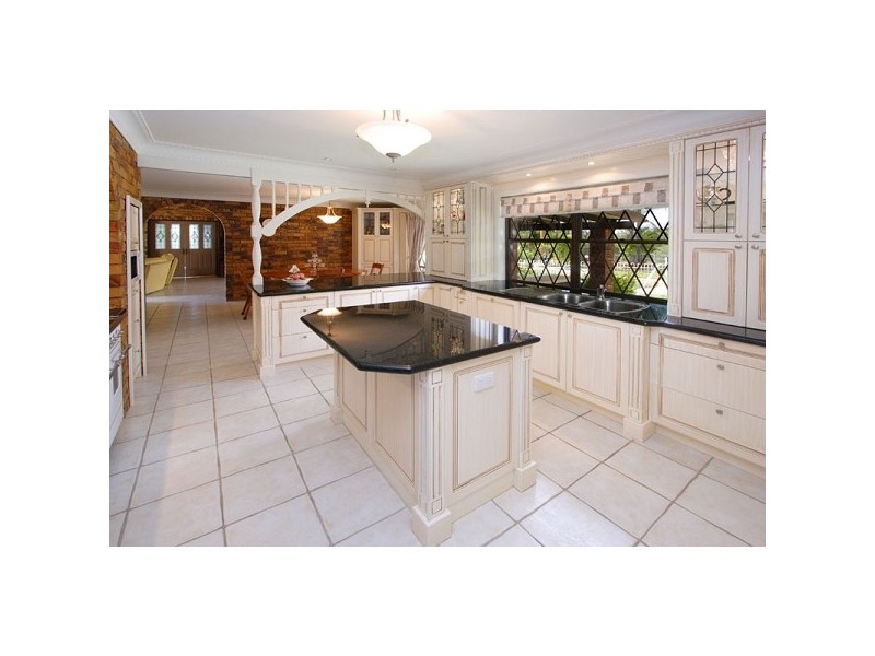 222 Sugars Road, Anstead QLD 4070