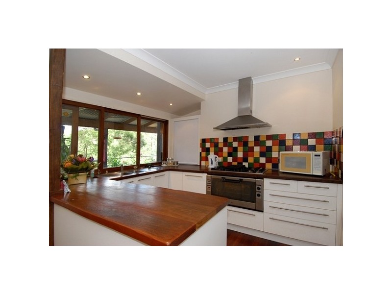 19 Burbong Street, Chapel Hill QLD 4069