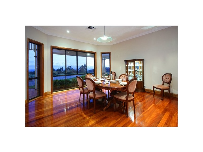 7 Millbrook Drive, Pullenvale QLD 4069