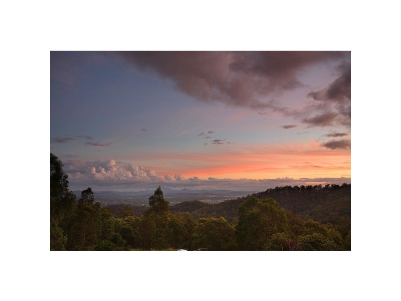 7 Millbrook Drive, Pullenvale QLD 4069