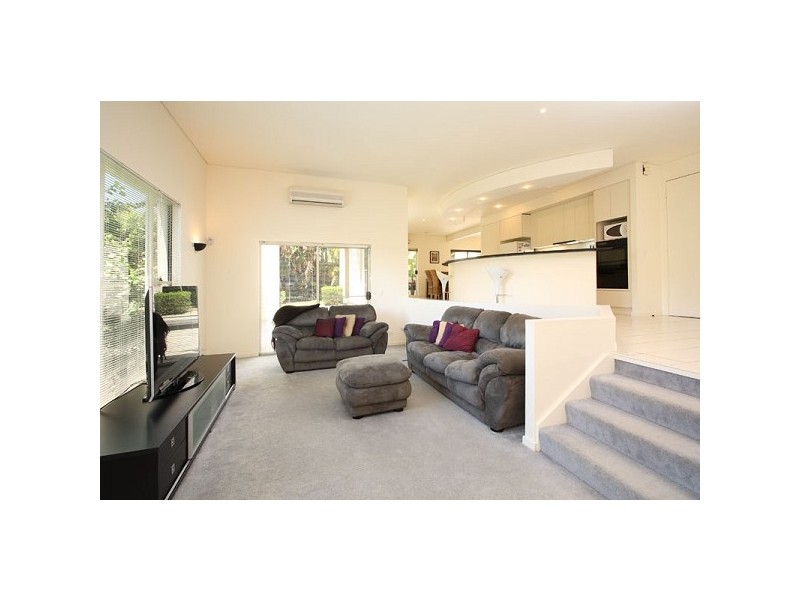 14 Martens Place, Brookfield QLD 4069