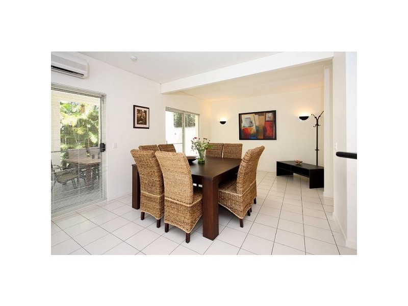 14 Martens Place, Brookfield QLD 4069