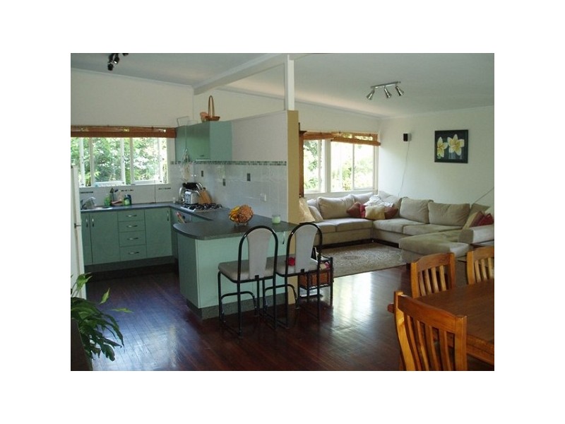 13 Tarbet Street, Kenmore QLD 4069