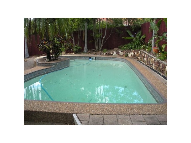 13 Tarbet Street, Kenmore QLD 4069