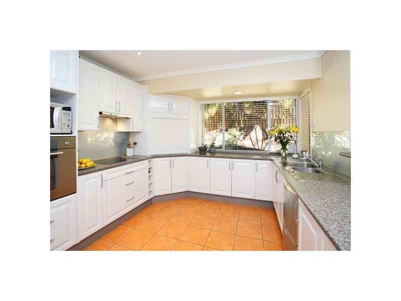 5 Hoana Place, Kenmore QLD 4069