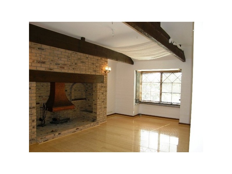 23 Mirbelia Street, Kenmore Hills QLD 4069